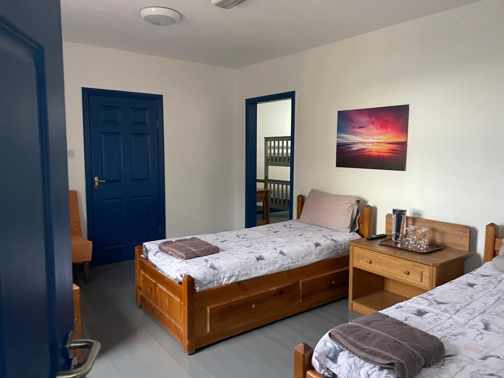 Coastguard Lodge Hostel At Tigh Tp Glaise Bheag Esterno foto