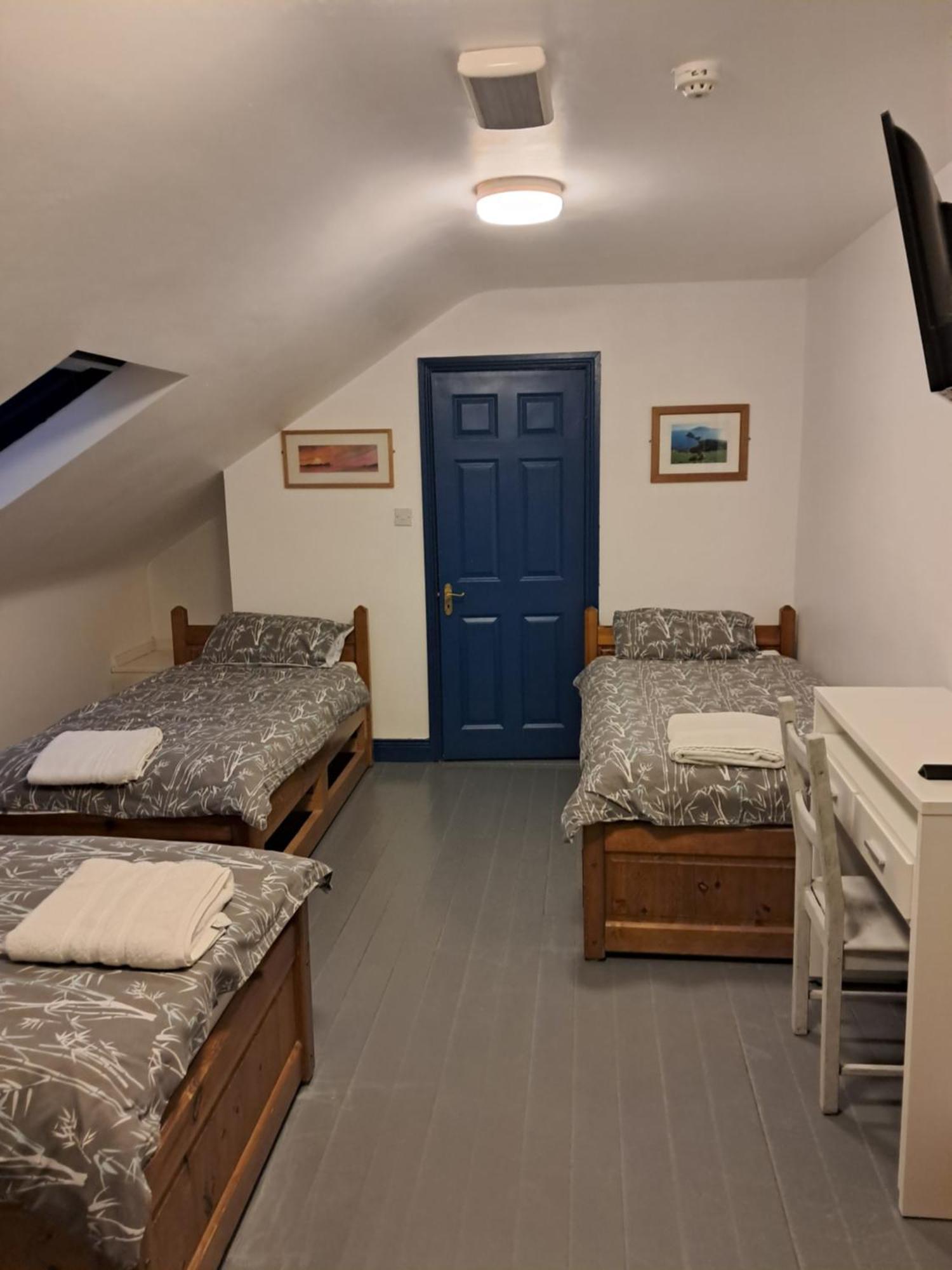 Coastguard Lodge Hostel At Tigh Tp Glaise Bheag Camera foto