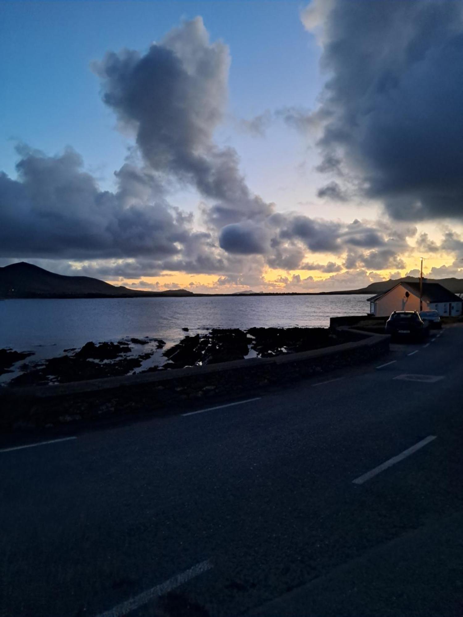 Coastguard Lodge Hostel At Tigh Tp Glaise Bheag Esterno foto