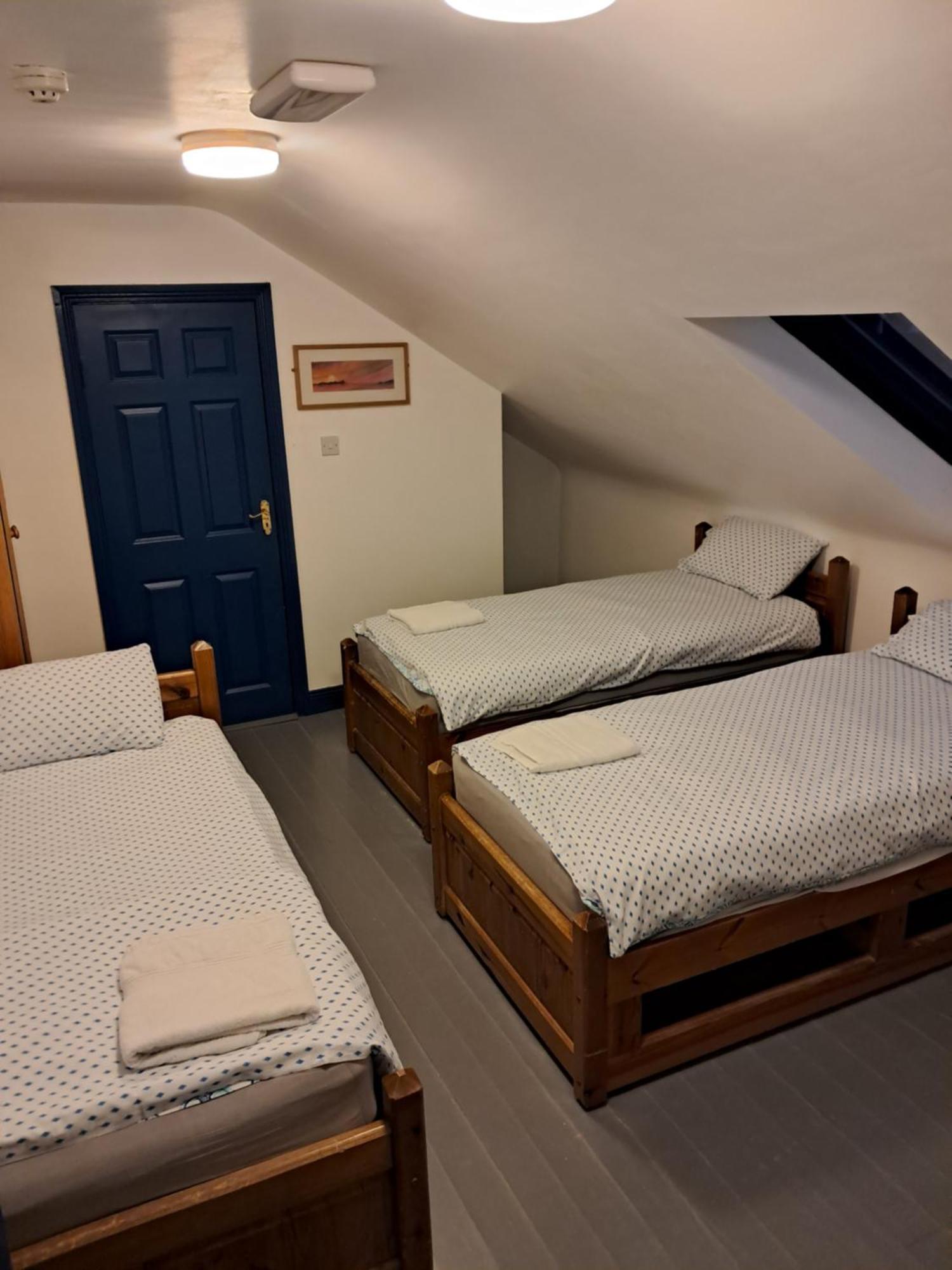Coastguard Lodge Hostel At Tigh Tp Glaise Bheag Esterno foto
